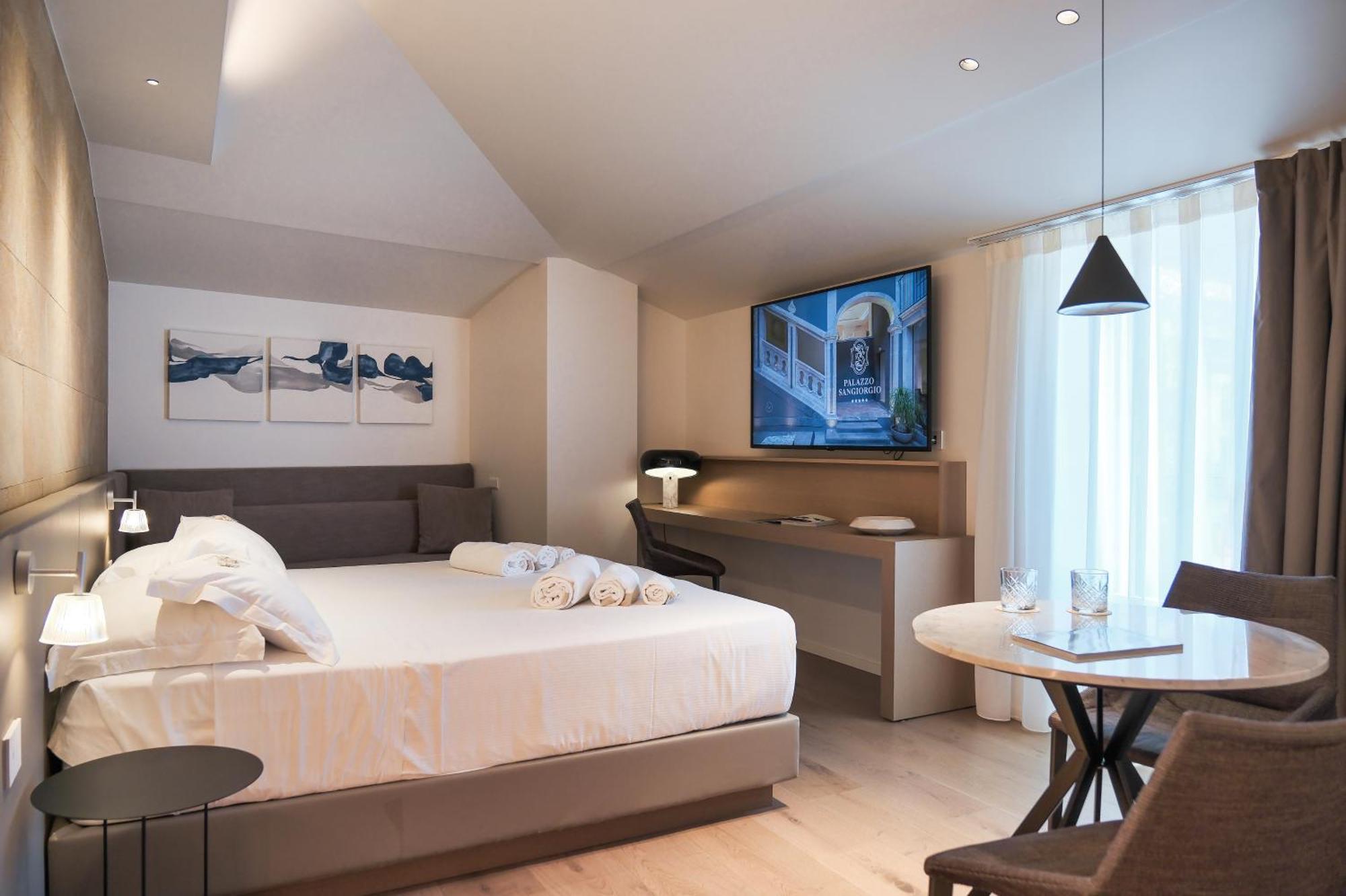 Hotel Palazzo Sangiorgio 5*